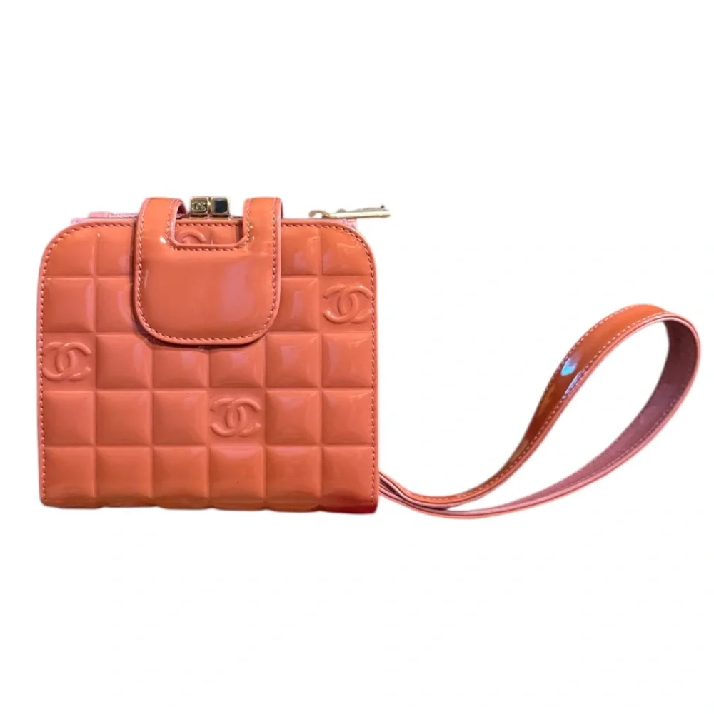 Rare CHANEL Luxurious Pink Quilted CC Patent Leather Bag Wristlet Vtg ⭐️⭐️⭐️⭐️⭐️